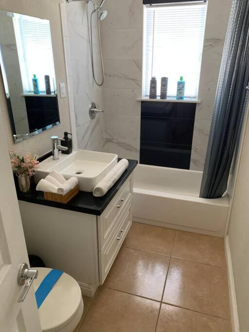 Vegas Fun Spot Apartment ลาสเวกัส ภายนอก รูปภาพ